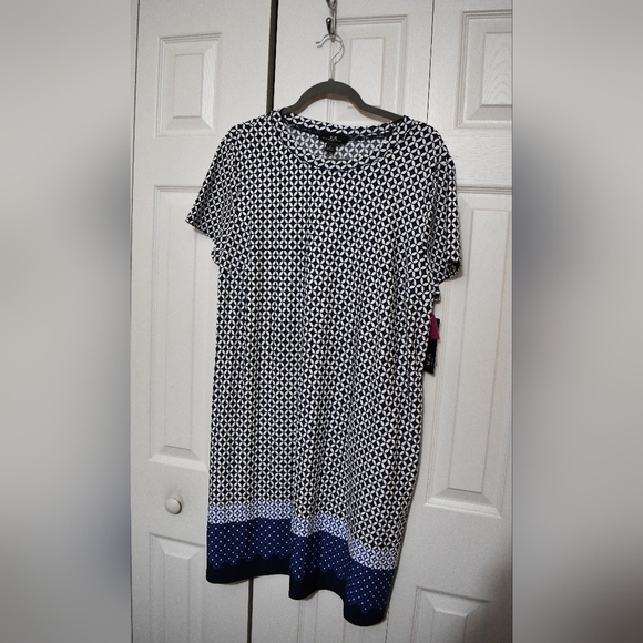 Women's AGB Dress Geometric Print Shift Dress - Picture 1 of 7